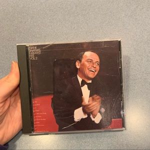 Frank Sinatra’s Greatest Hits Volume 2 CD // BROKEN CASE SEE BELOW